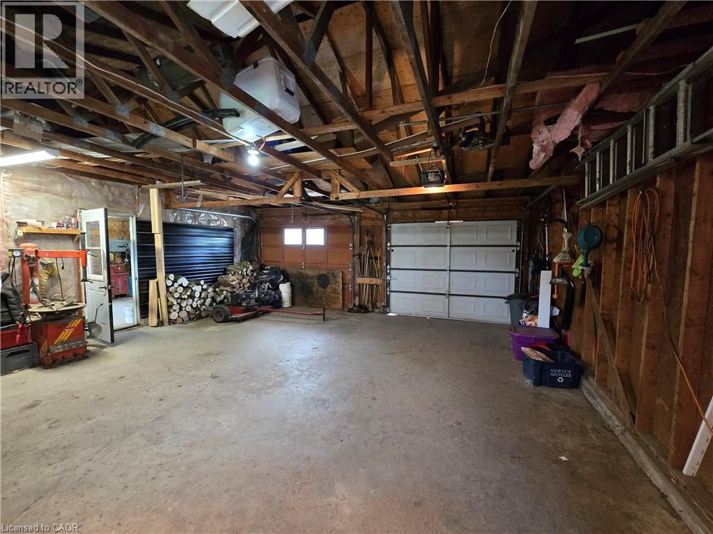 Photo 5 of 2081 John Street, Howick ON