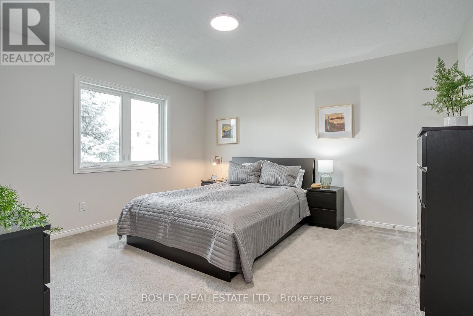 Photo 26 of 2104 White Dove Circle, Oakville ON