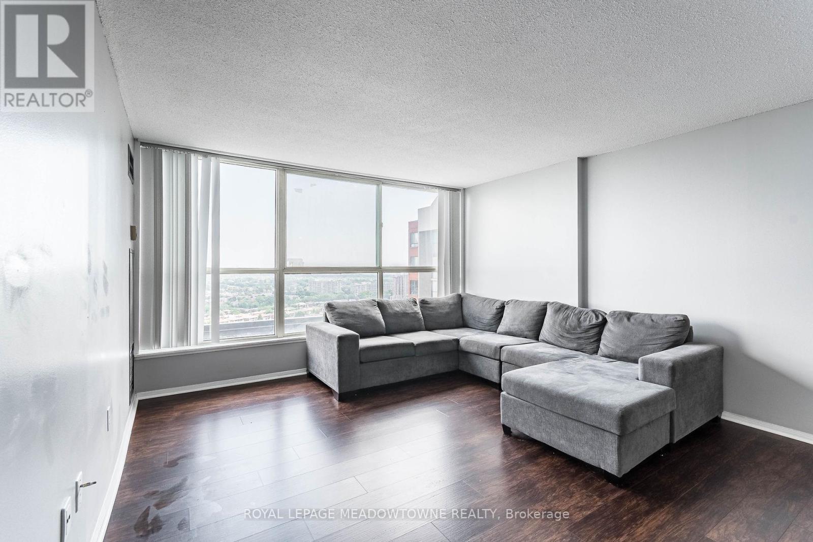 Photo 8 of 2106 4205 Shipp Drive, Mississauga ON