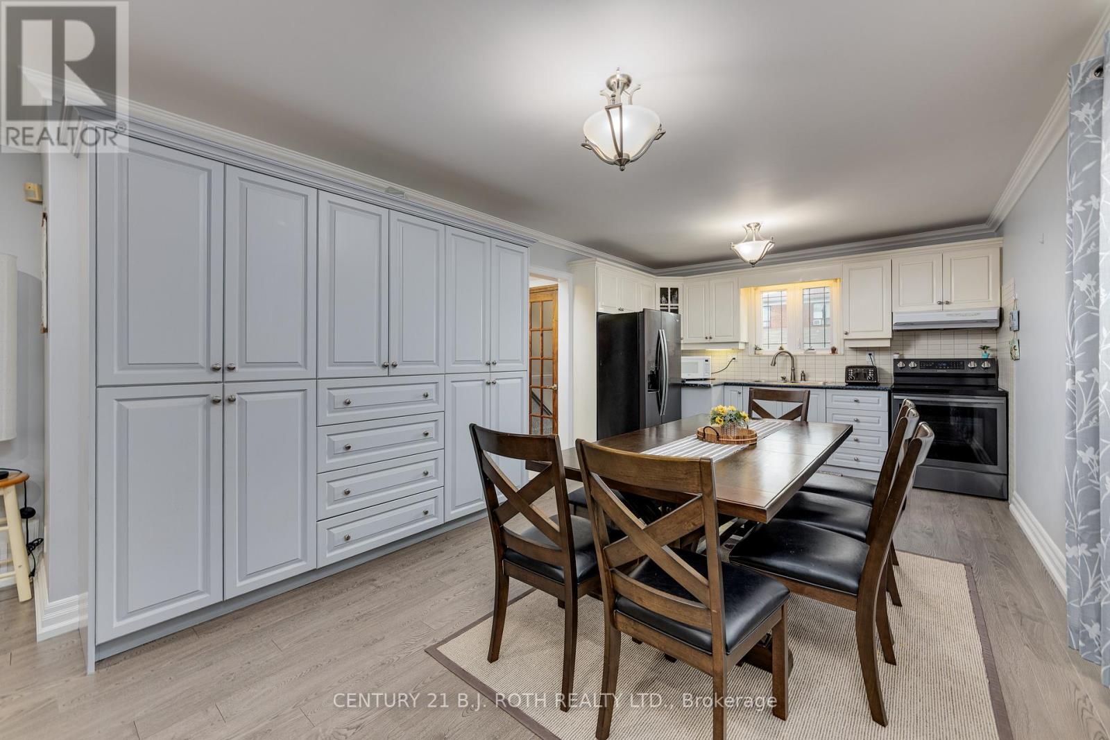 Photo 21 of 193 Epsom Downs Drive, Toronto ON