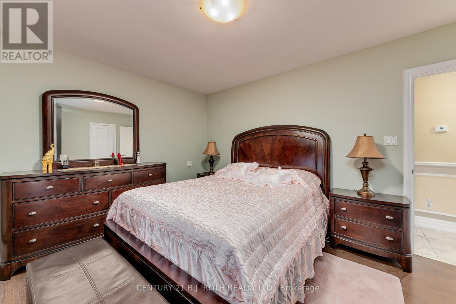 Photo 24 of 193 Epsom Downs Drive, Toronto ON