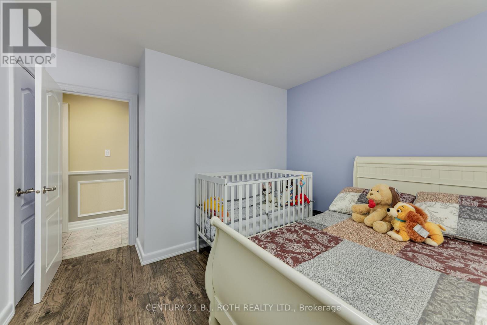 Photo 28 of 193 Epsom Downs Drive, Toronto ON