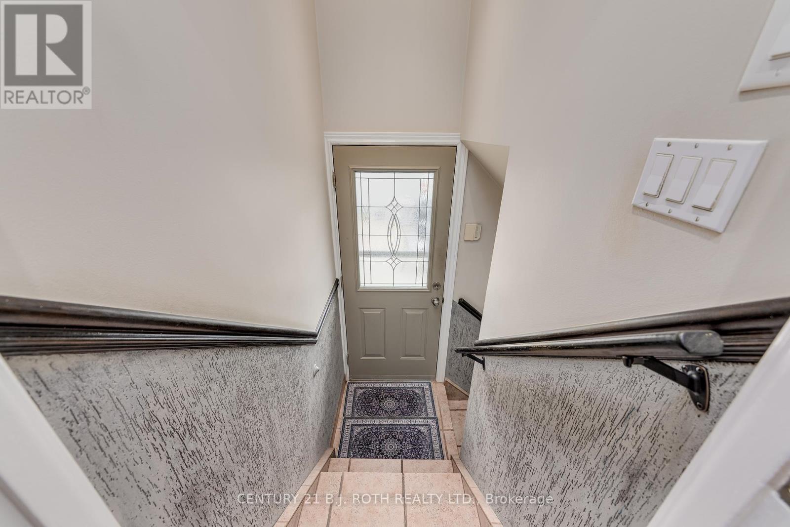 Photo 32 of 193 Epsom Downs Drive, Toronto ON