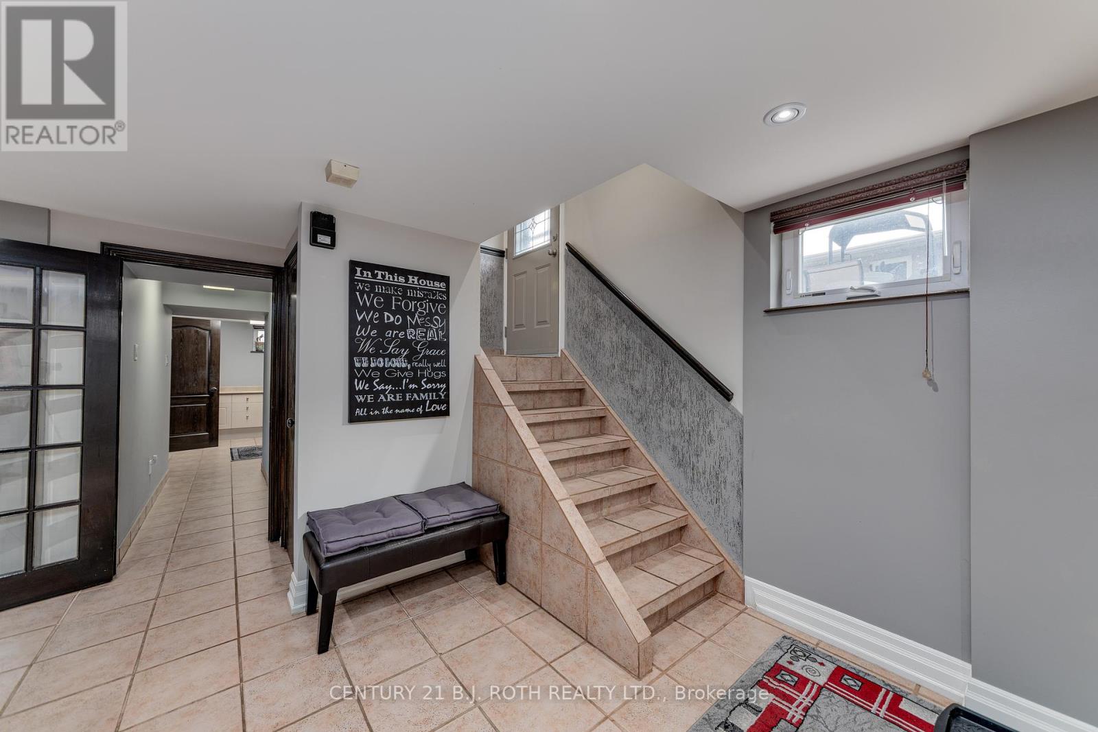 Photo 33 of 193 Epsom Downs Drive, Toronto ON