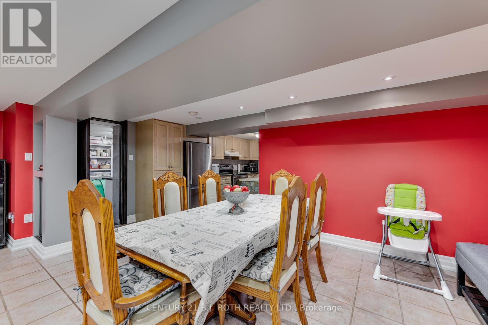 Photo 37 of 193 Epsom Downs Drive, Toronto ON