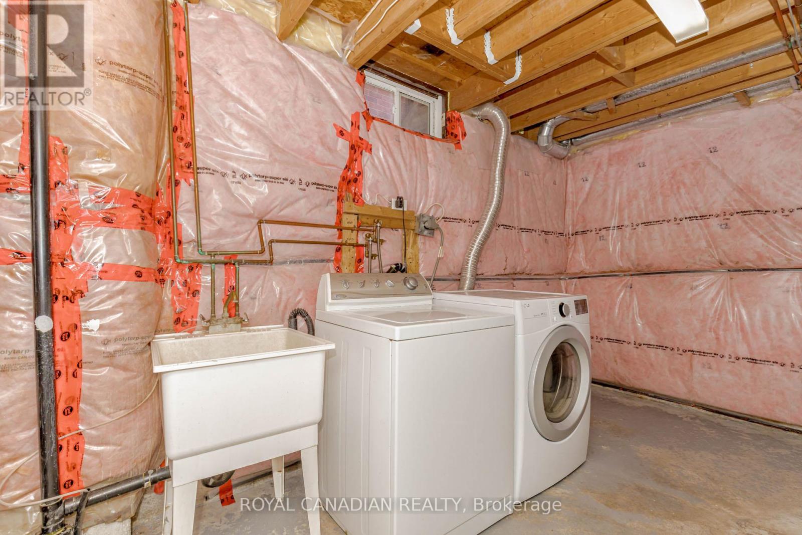 Photo 46 of 3940 Hazelridge Drive, Mississauga ON