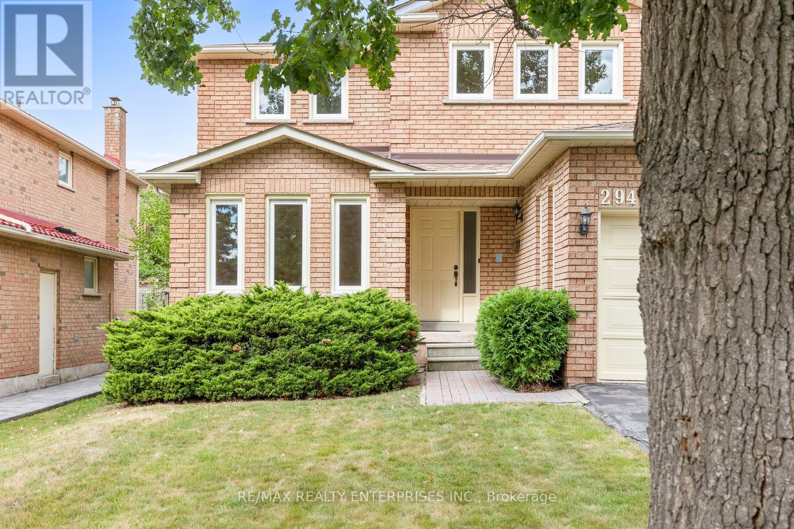 Photo 4 of 2941 Caradoc Lane, Oakville ON