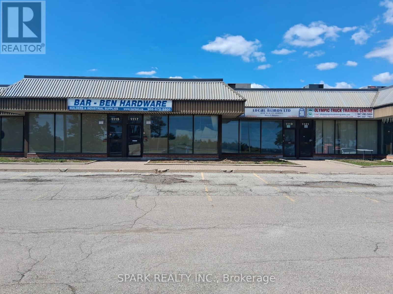 Photo 2 of 1115 Derry Road E, Mississauga ON
