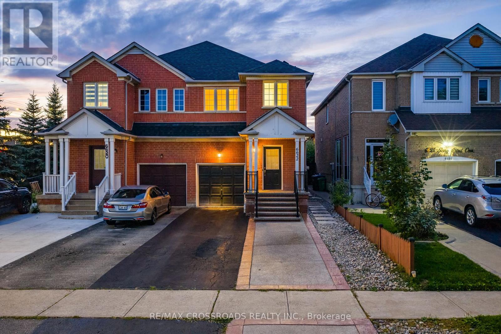 Photo 1 of 6622 Song Bird Crescent, Mississauga ON