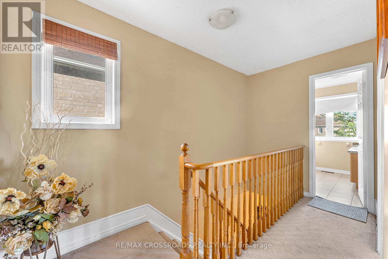 Photo 14 of 6622 Song Bird Crescent, Mississauga ON