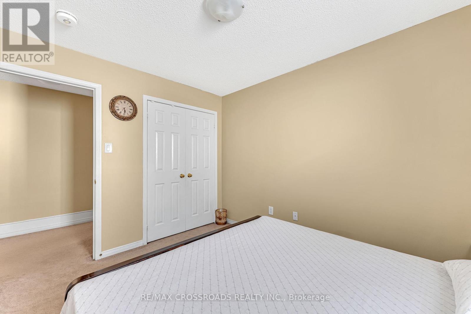 Photo 20 of 6622 Song Bird Crescent, Mississauga ON