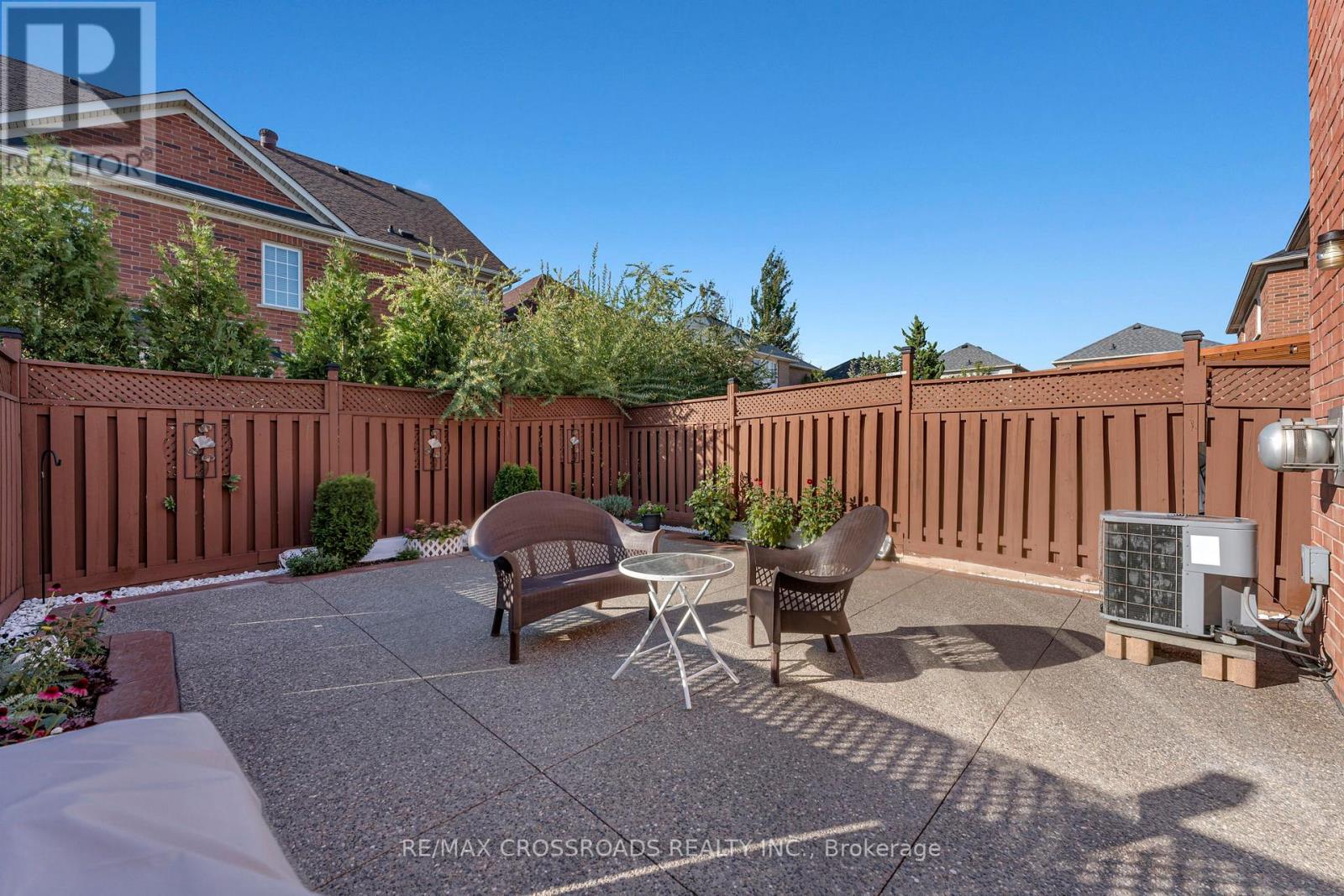 Photo 29 of 6622 Song Bird Crescent, Mississauga ON
