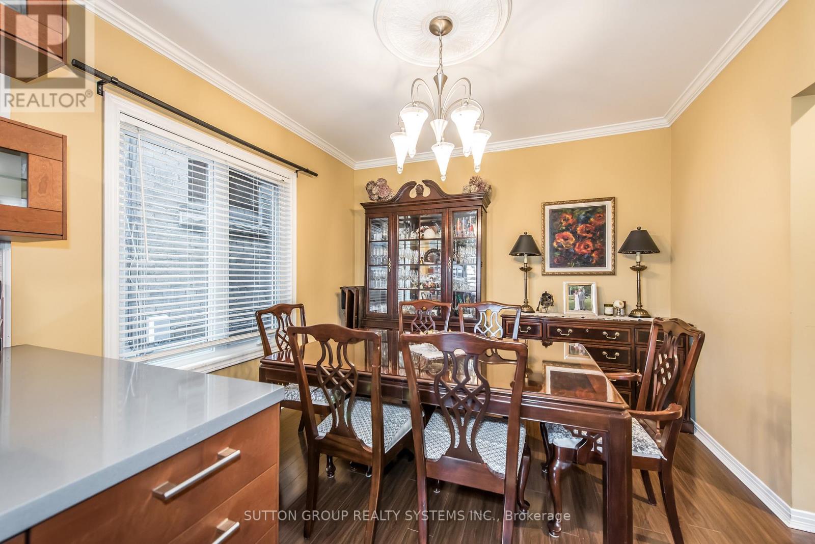 Photo 5 of 574 Perth Avenue, Toronto ON