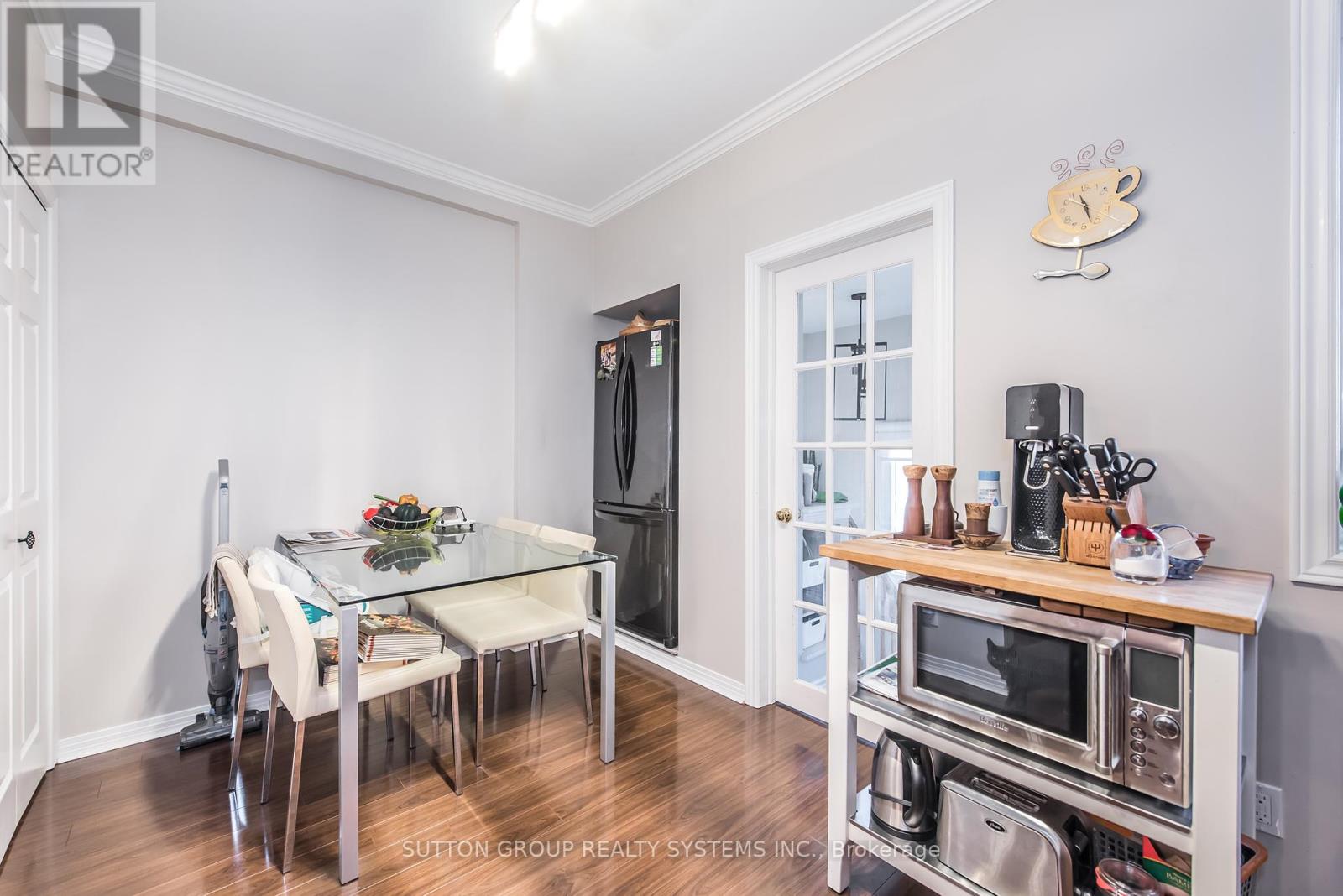 Photo 6 of 574 Perth Avenue, Toronto ON