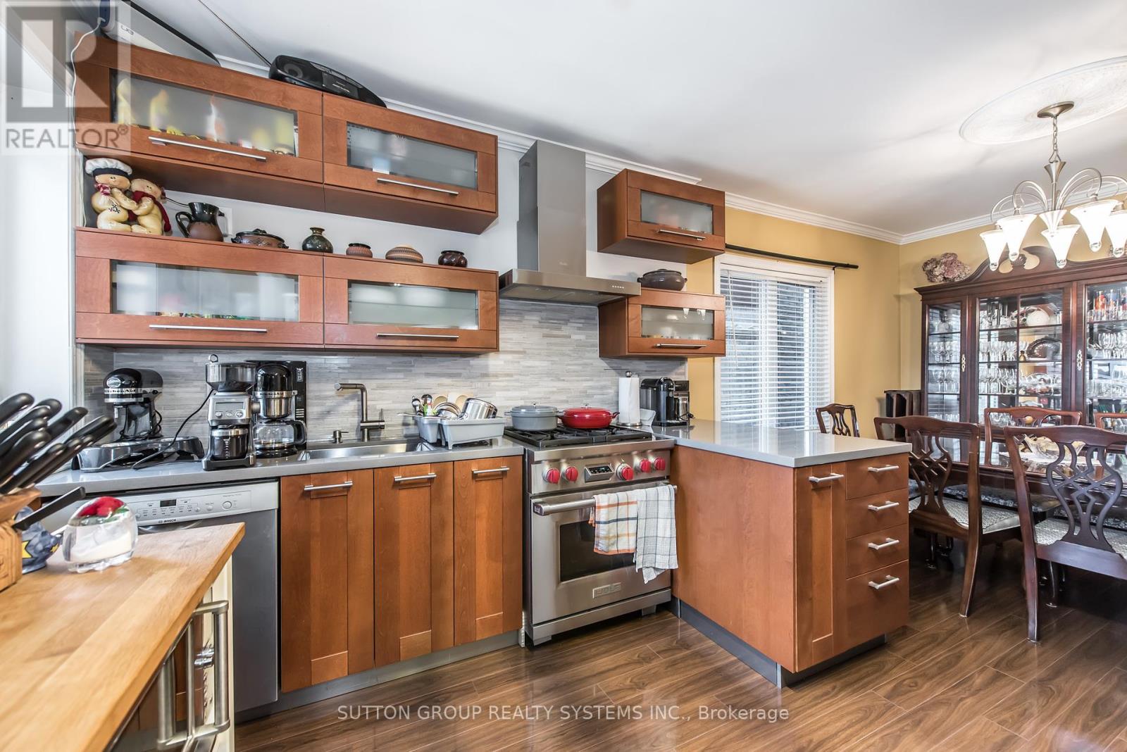 Photo 7 of 574 Perth Avenue, Toronto ON