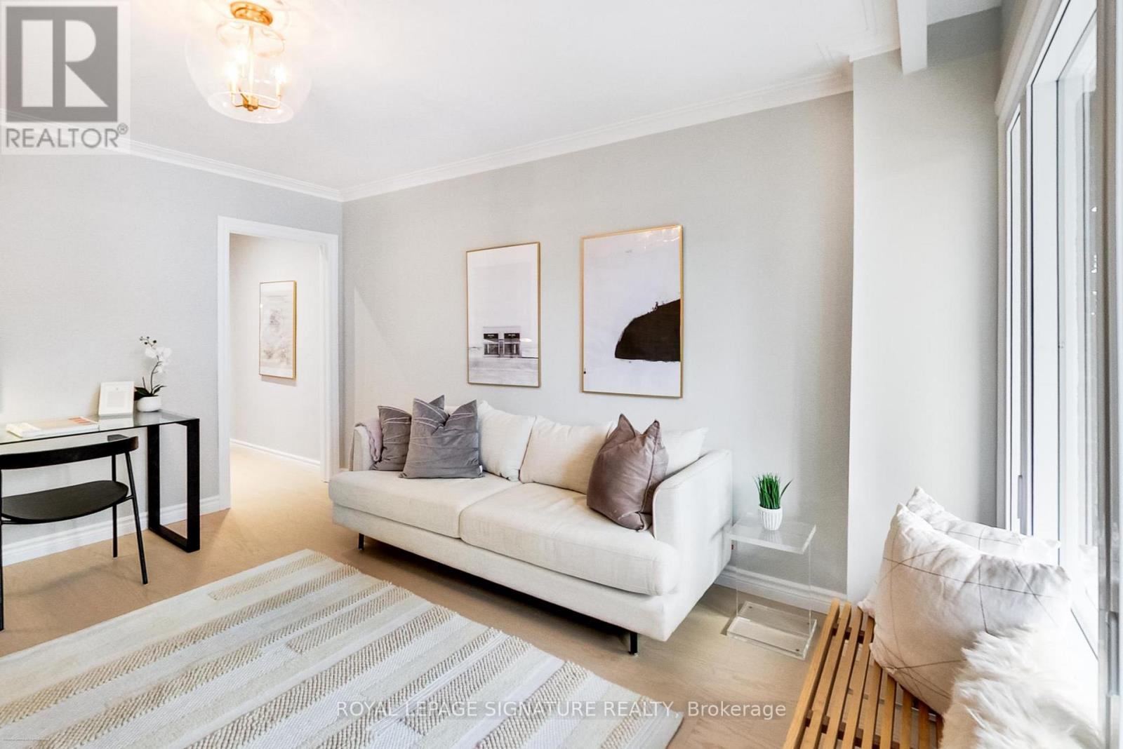Photo 12 of 398 Annette Street, Toronto ON