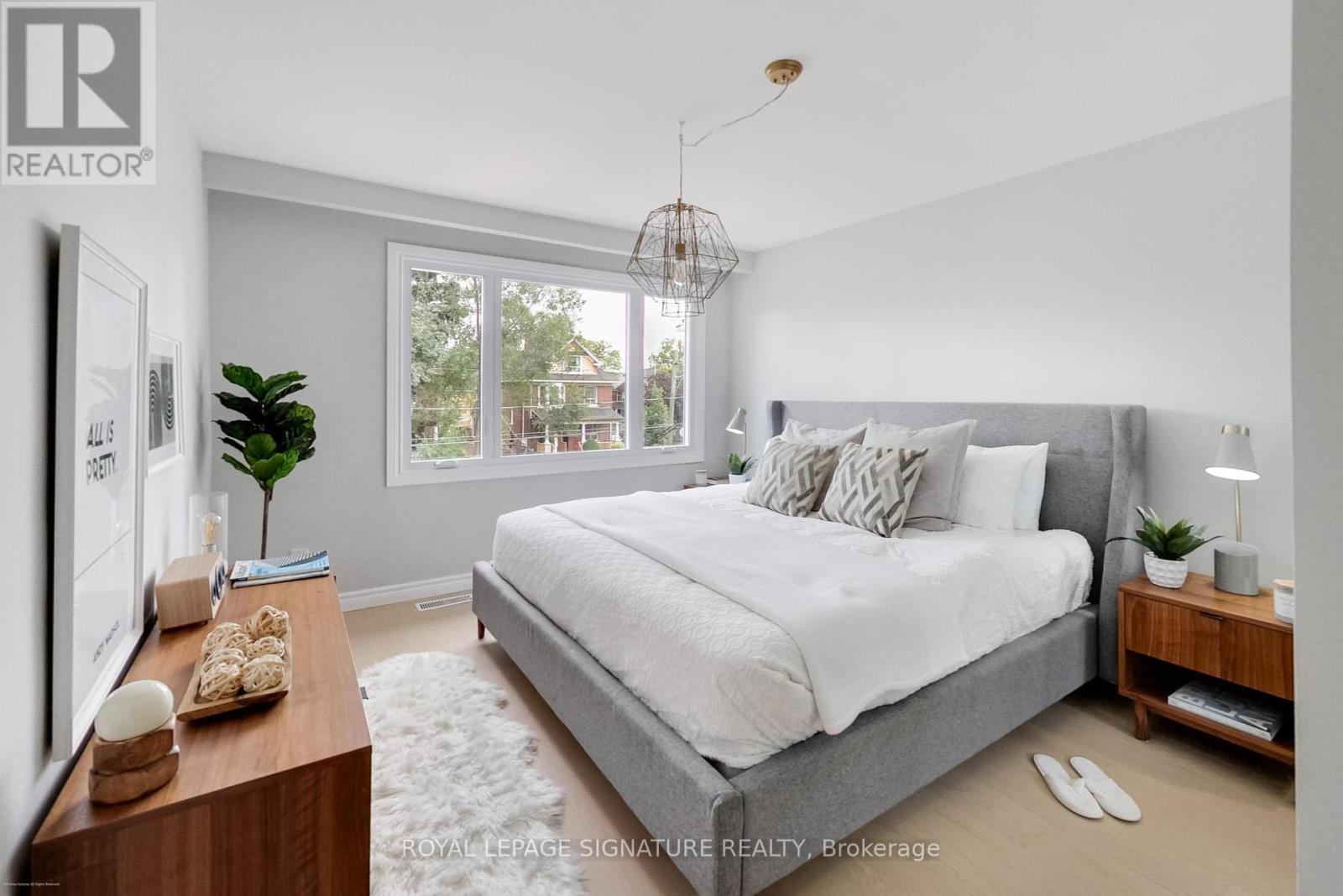 Photo 13 of 398 Annette Street, Toronto ON