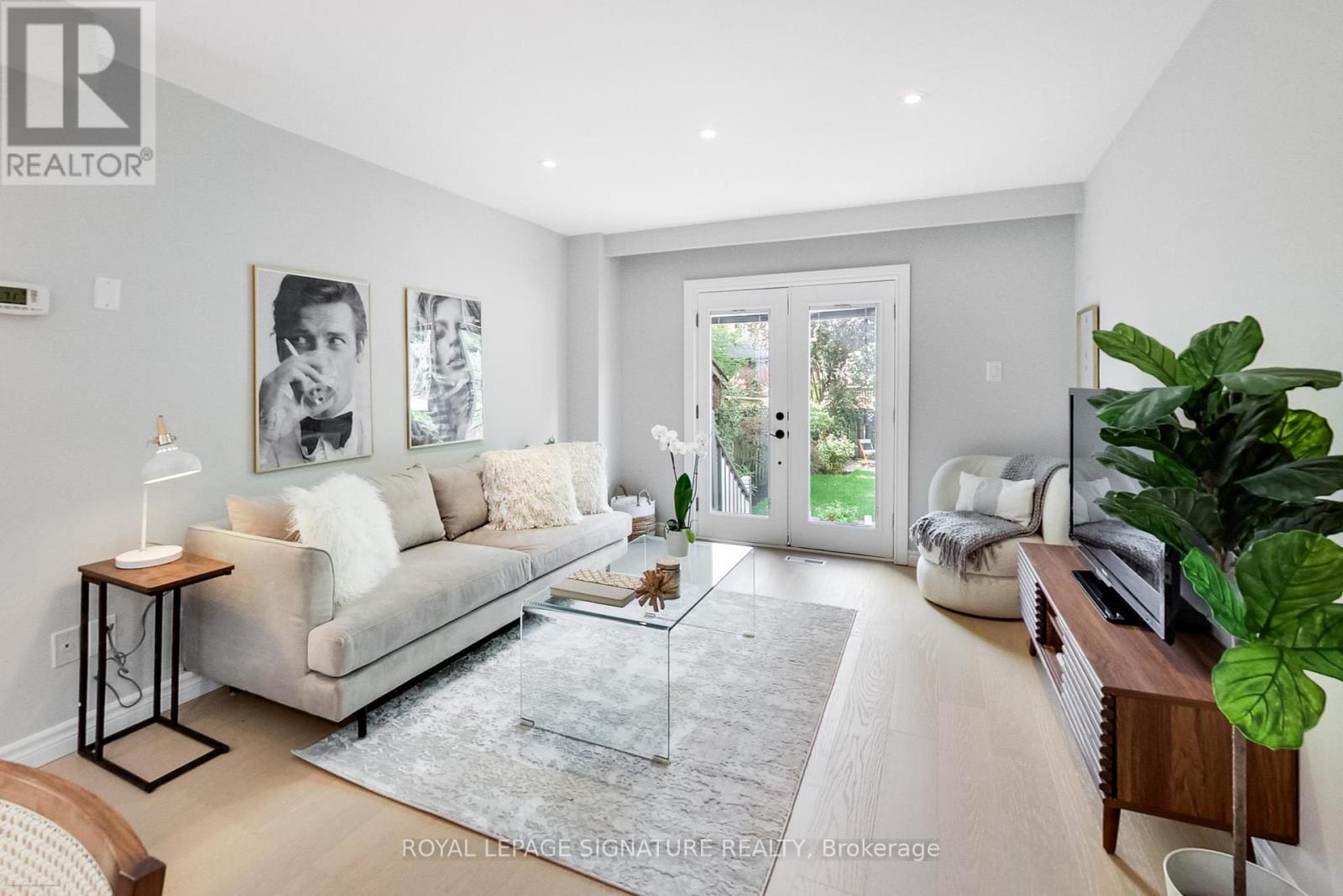 Photo 2 of 398 Annette Street, Toronto ON