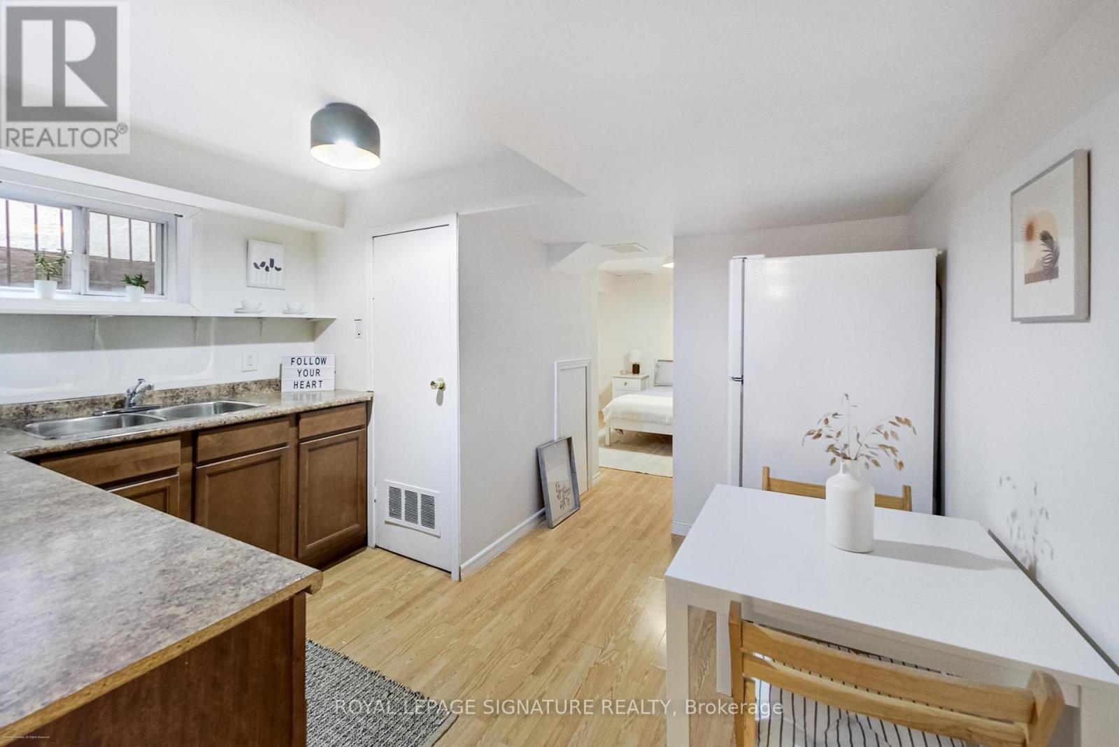Photo 21 of 398 Annette Street, Toronto ON