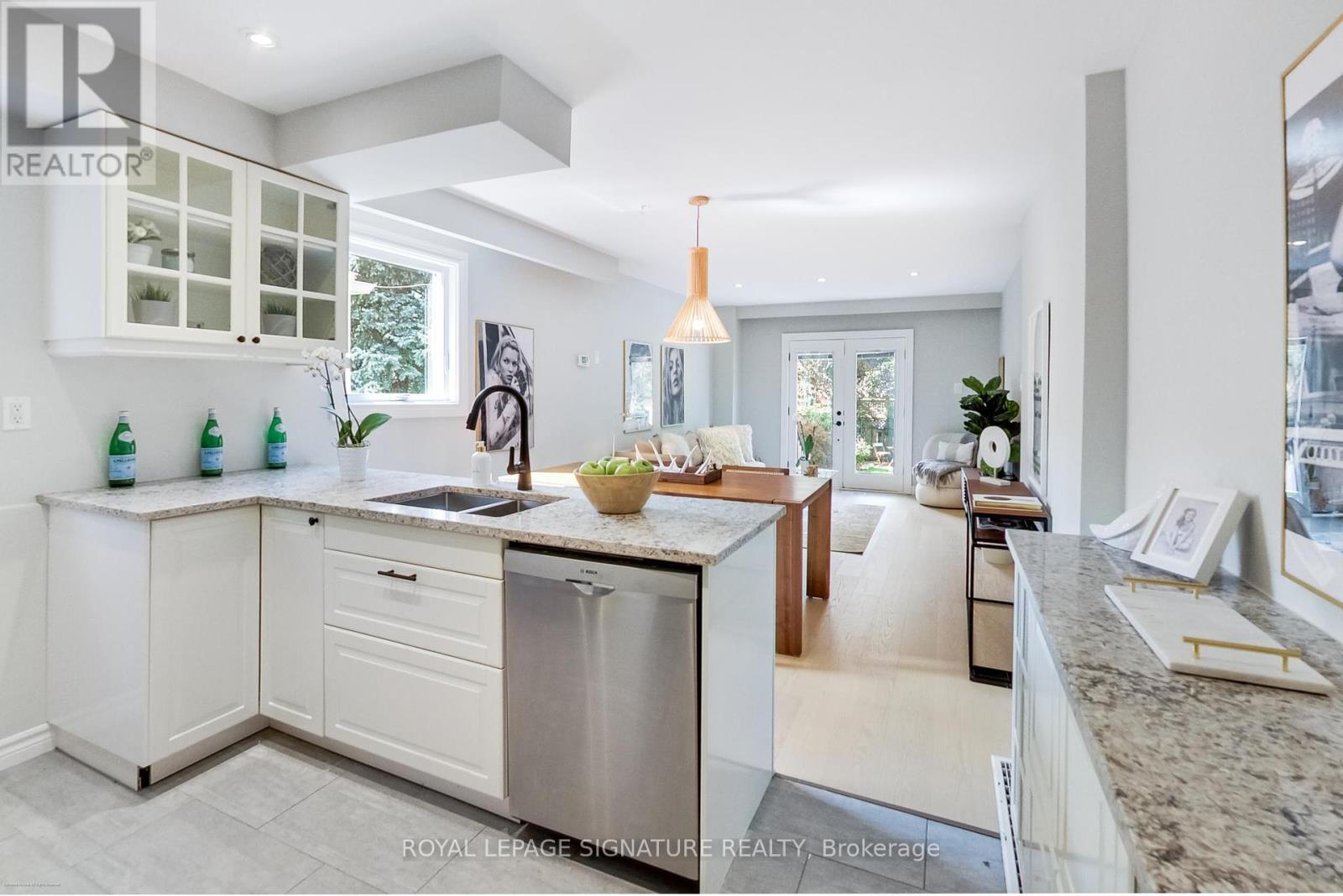 Photo 7 of 398 Annette Street, Toronto ON