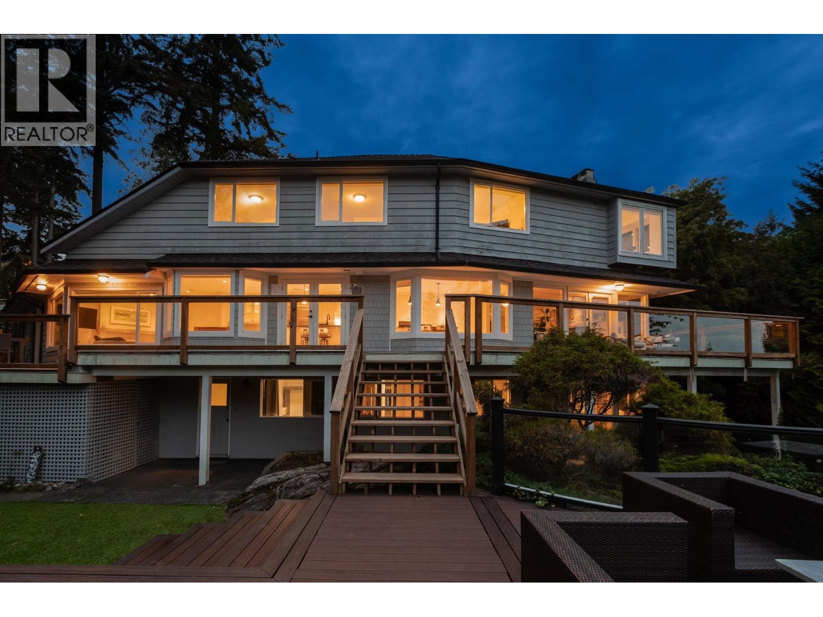 Photo 1 of 3714 Southridge Place, West Vancouver BC