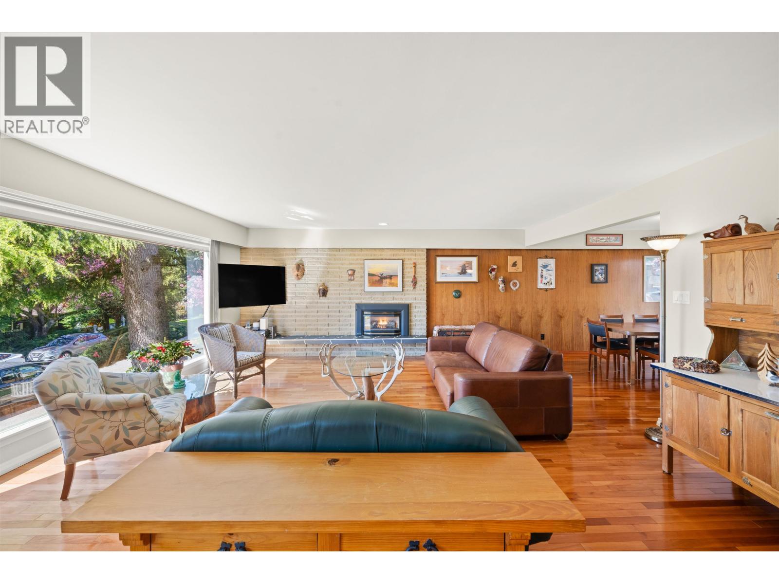 Photo 10 of 83 Mott Crescent, New Westminster BC