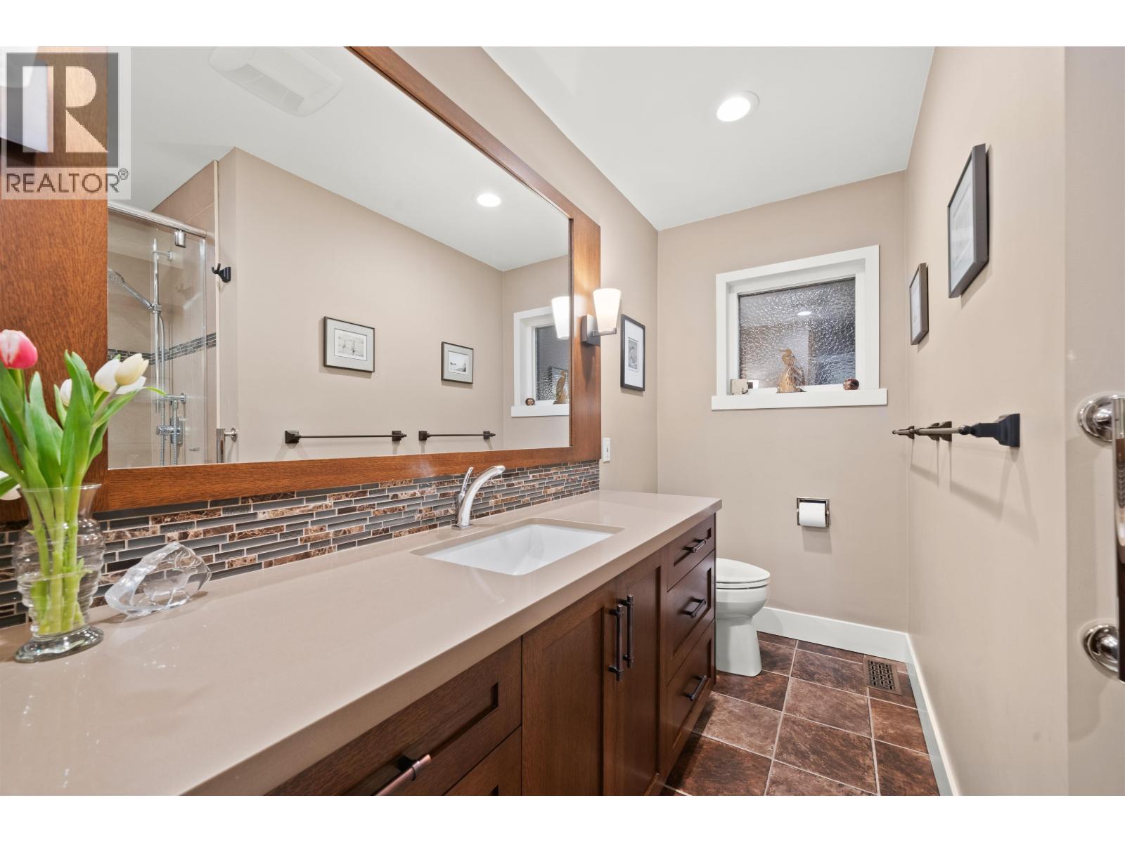 Photo 18 of 83 Mott Crescent, New Westminster BC