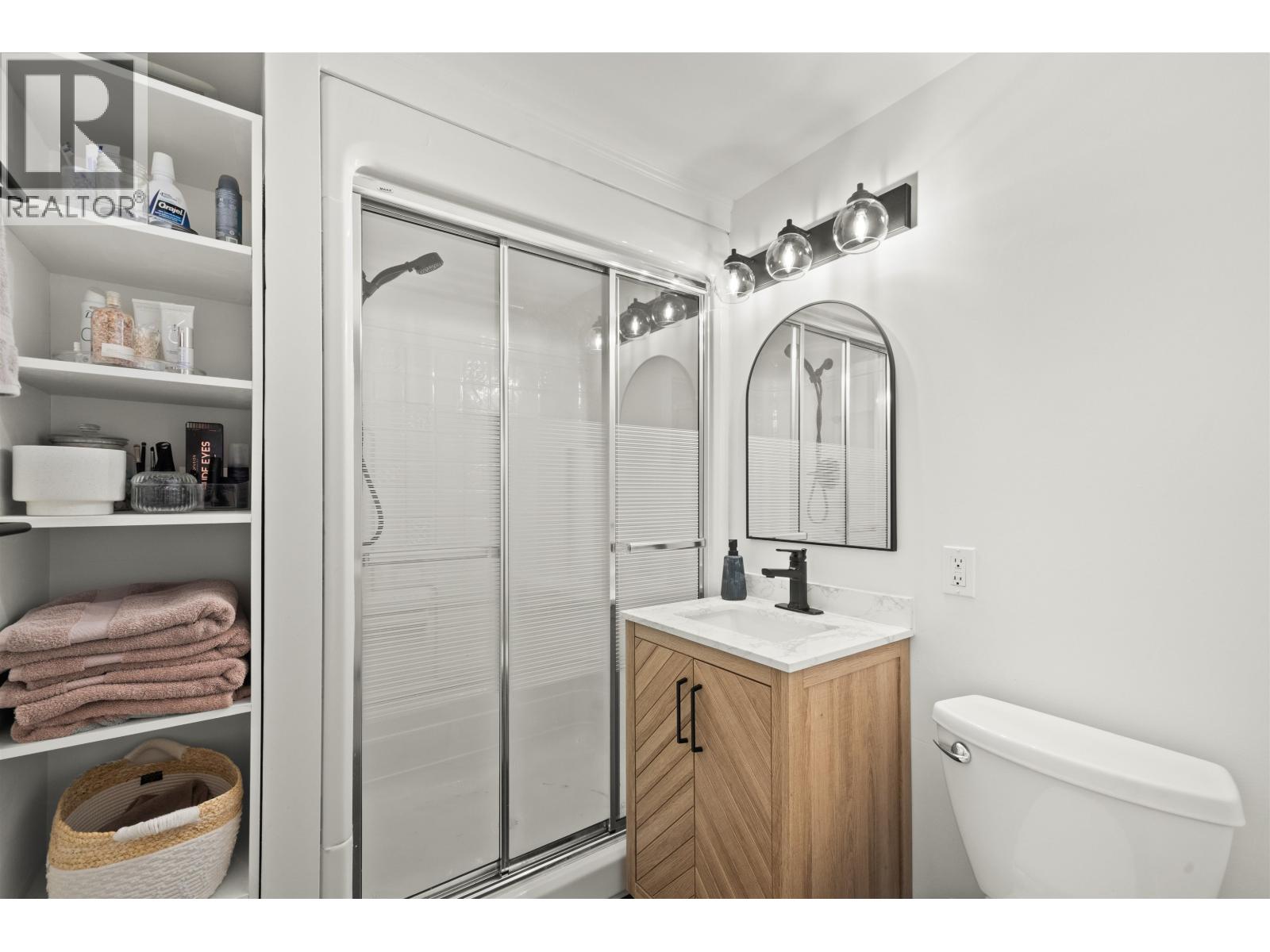 Photo 26 of 83 Mott Crescent, New Westminster BC