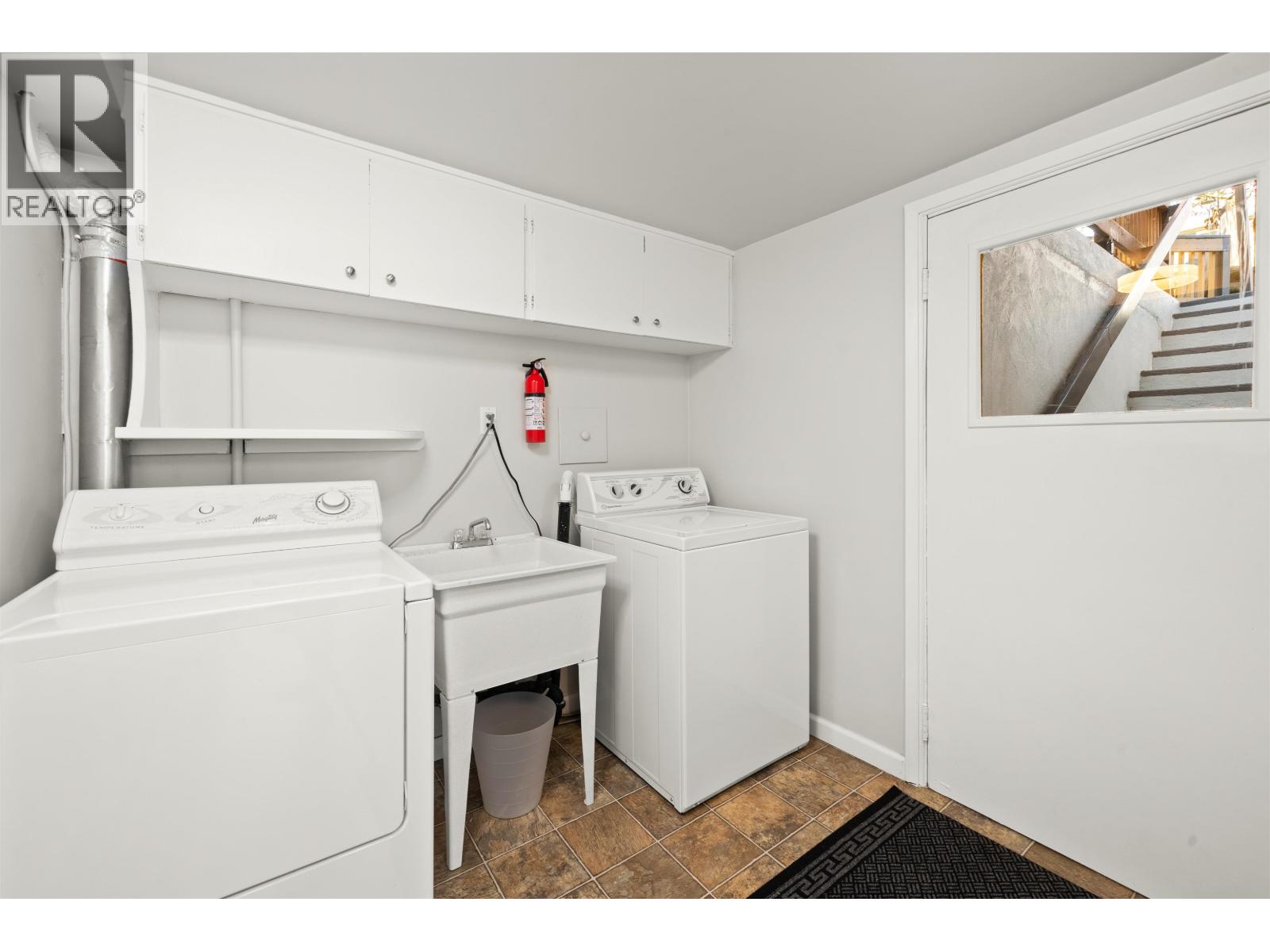 Photo 28 of 83 Mott Crescent, New Westminster BC