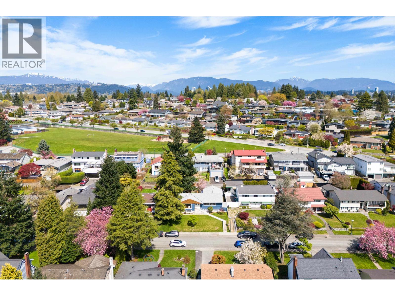 Photo 38 of 83 Mott Crescent, New Westminster BC