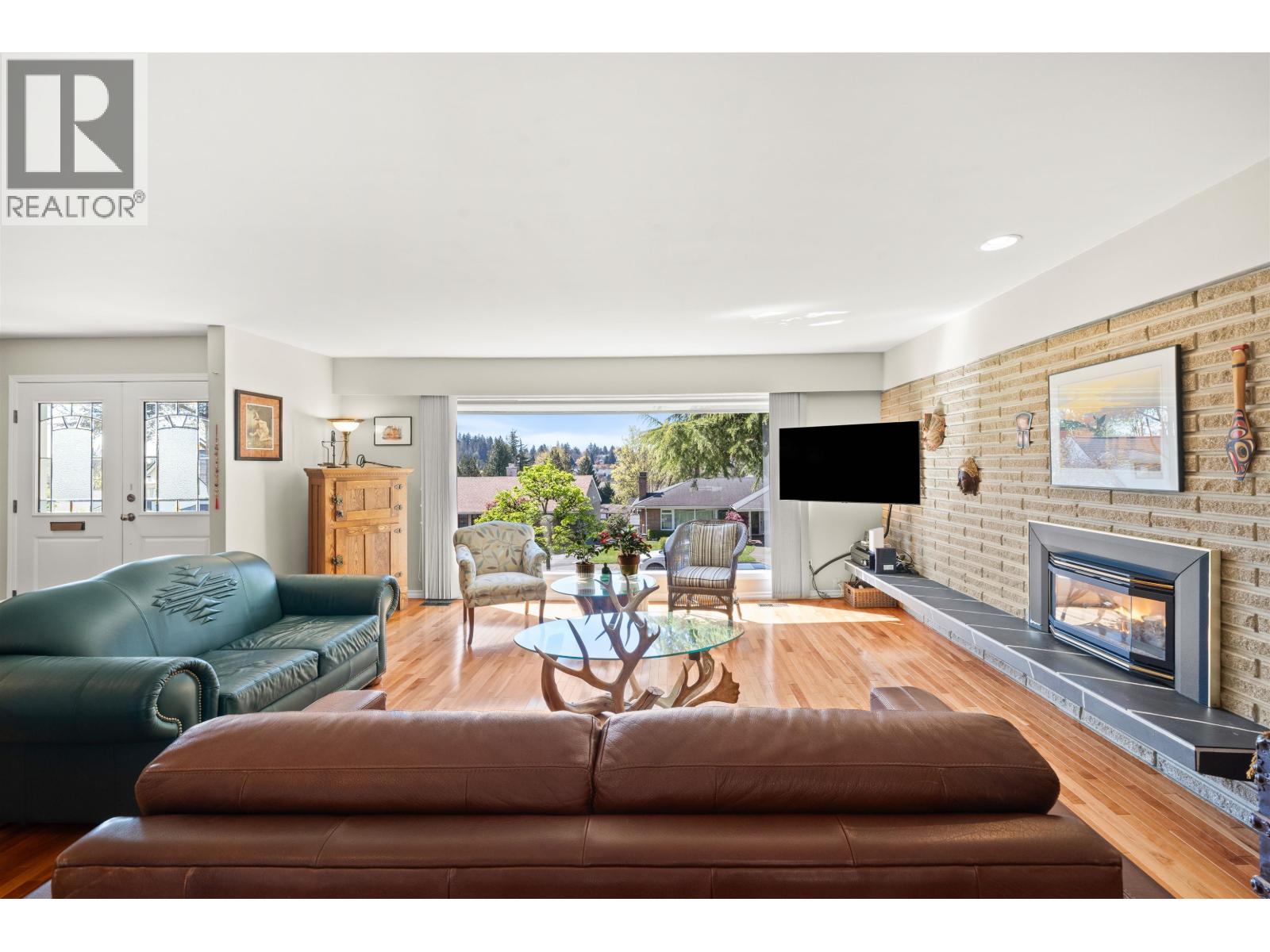Photo 9 of 83 Mott Crescent, New Westminster BC