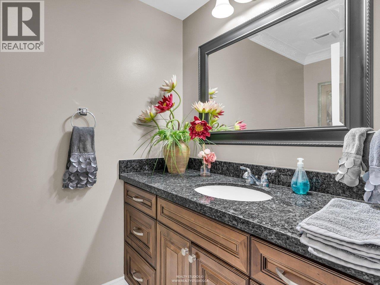 Photo 11 of 1028 Dansey Avenue, Coquitlam BC