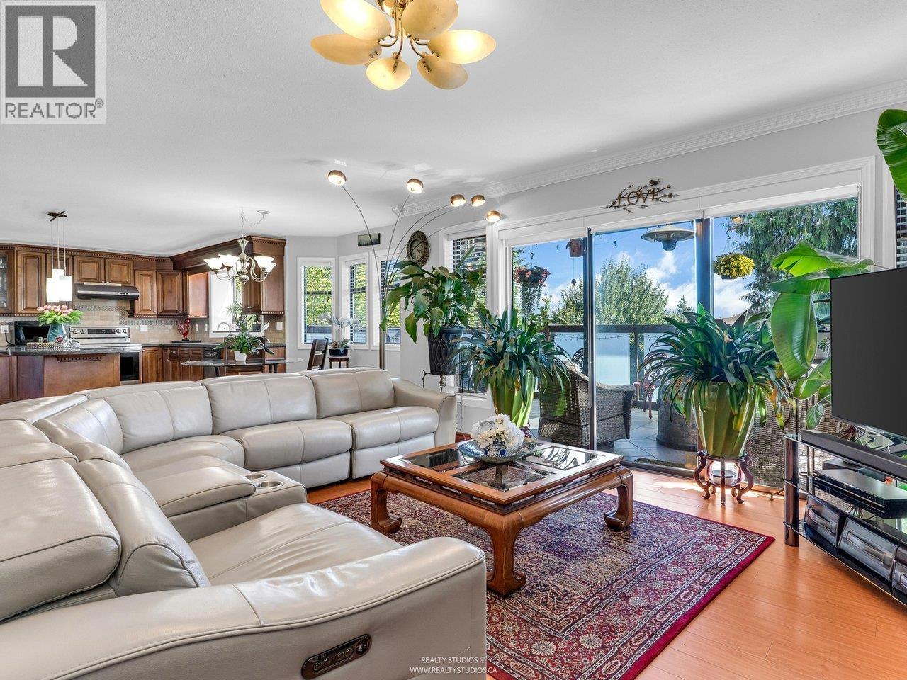 Photo 13 of 1028 Dansey Avenue, Coquitlam BC