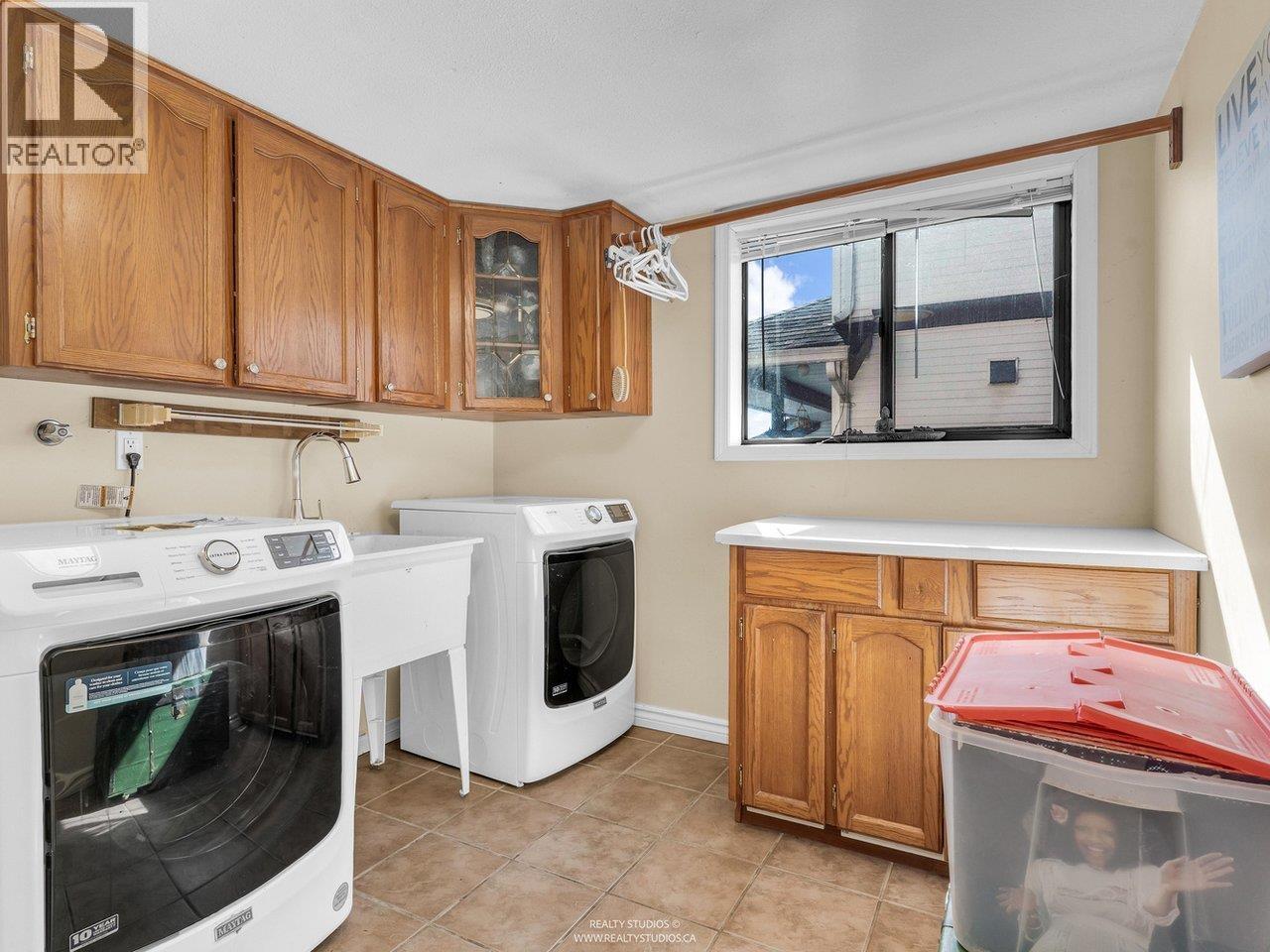 Photo 25 of 1028 Dansey Avenue, Coquitlam BC
