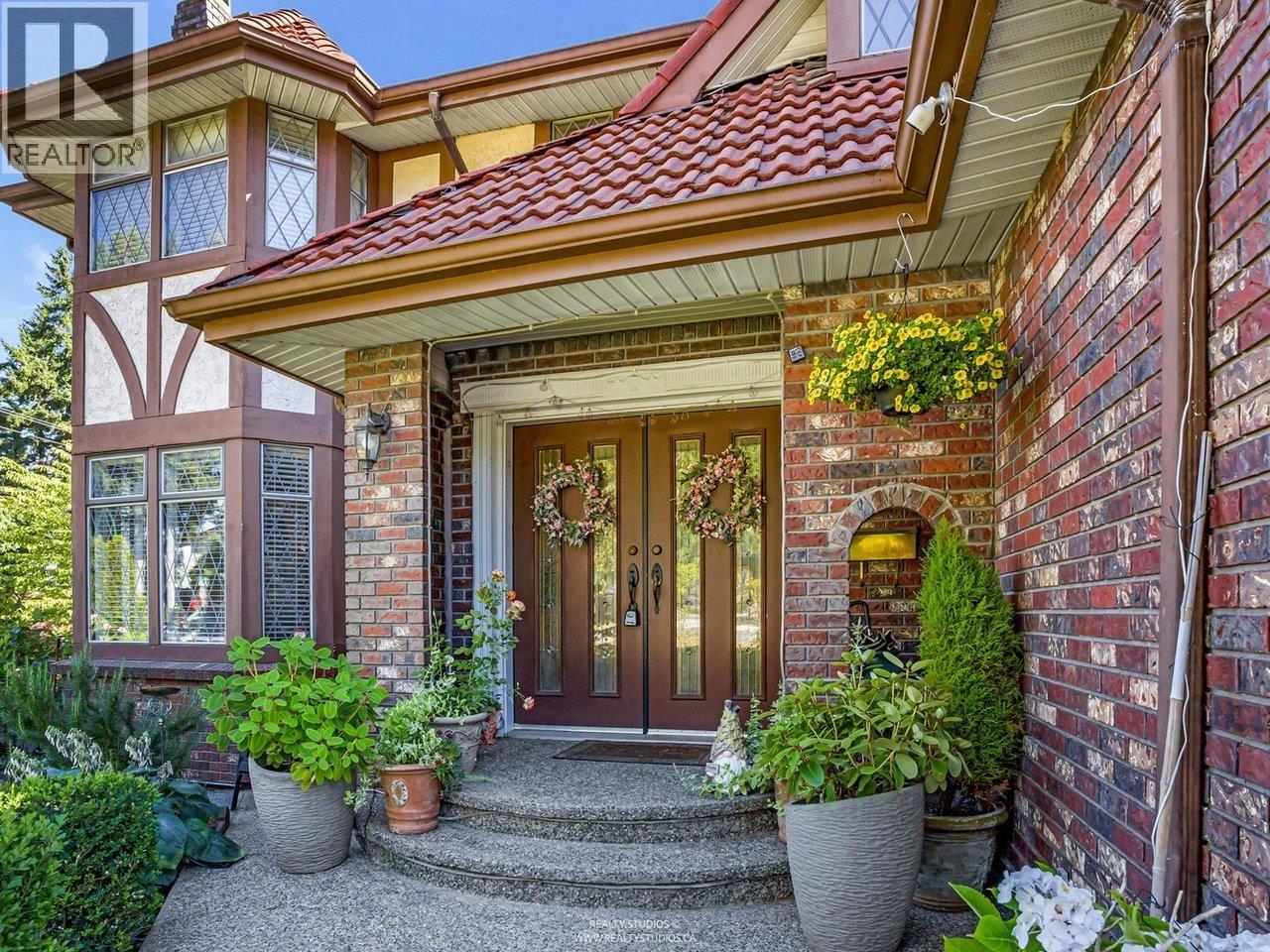 Photo 3 of 1028 Dansey Avenue, Coquitlam BC