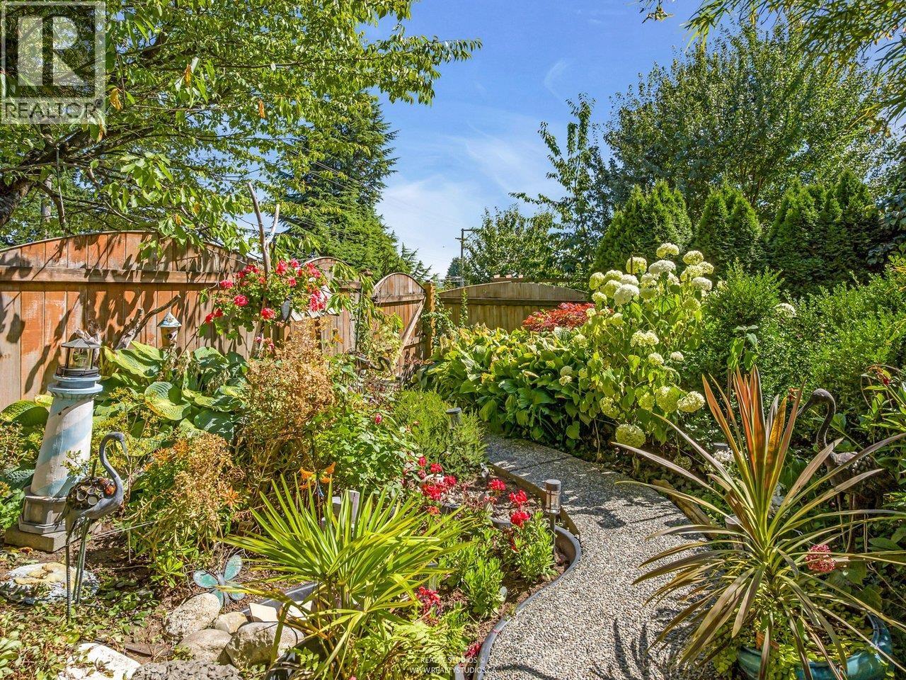 Photo 34 of 1028 Dansey Avenue, Coquitlam BC
