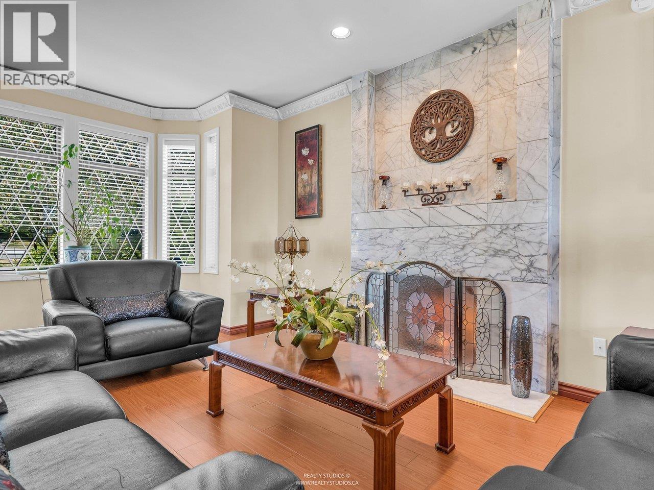 Photo 9 of 1028 Dansey Avenue, Coquitlam BC