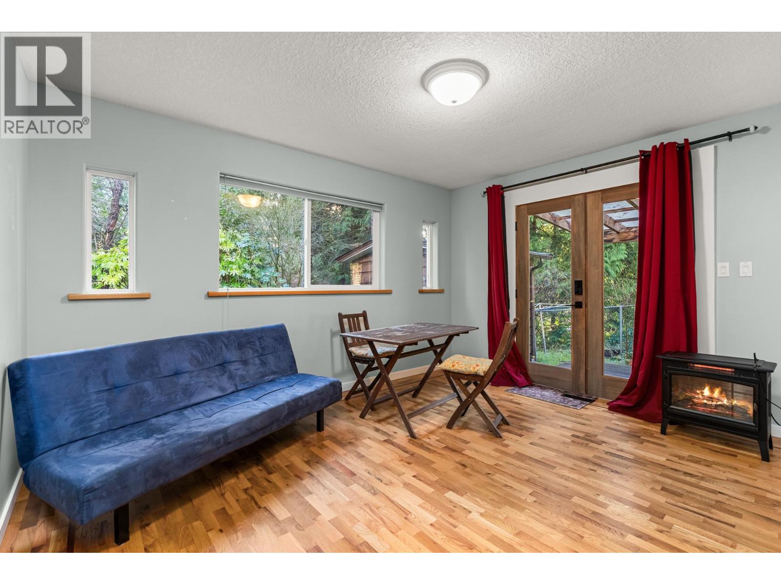 1559 PARK AVENUE, Roberts Creek