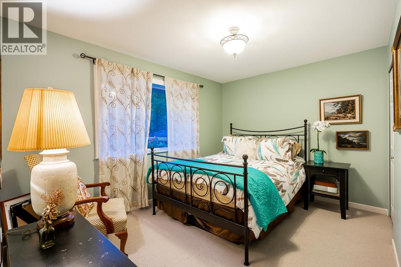 5685 WESTPORT ROAD, West Vancouver
