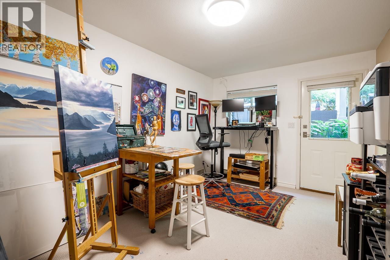 5685 WESTPORT ROAD, West Vancouver