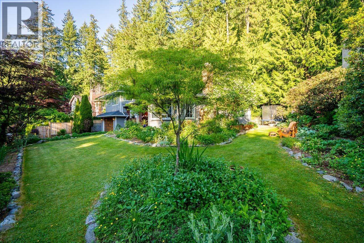5685 WESTPORT ROAD, West Vancouver