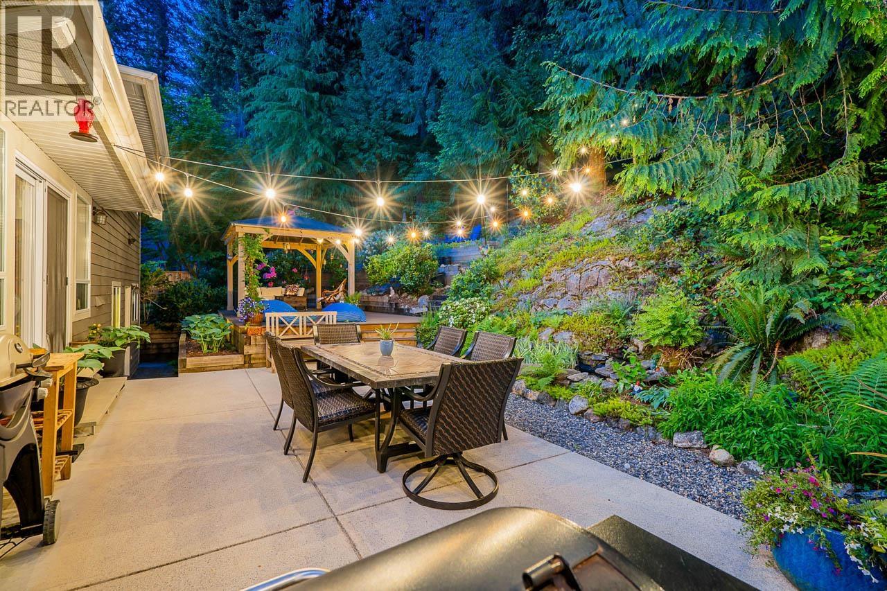 5685 WESTPORT ROAD, West Vancouver