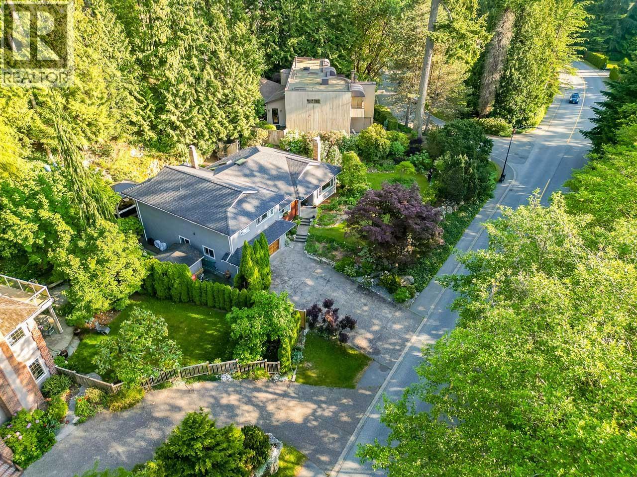 5685 WESTPORT ROAD, West Vancouver