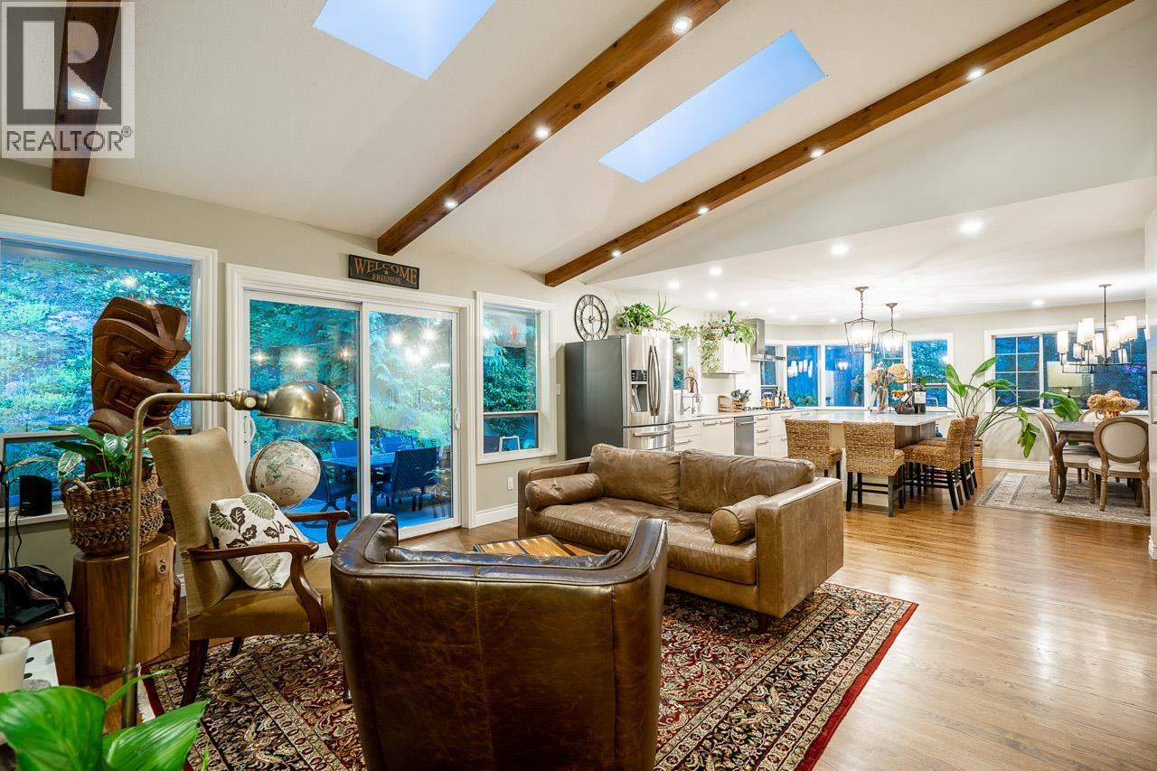 5685 WESTPORT ROAD, West Vancouver