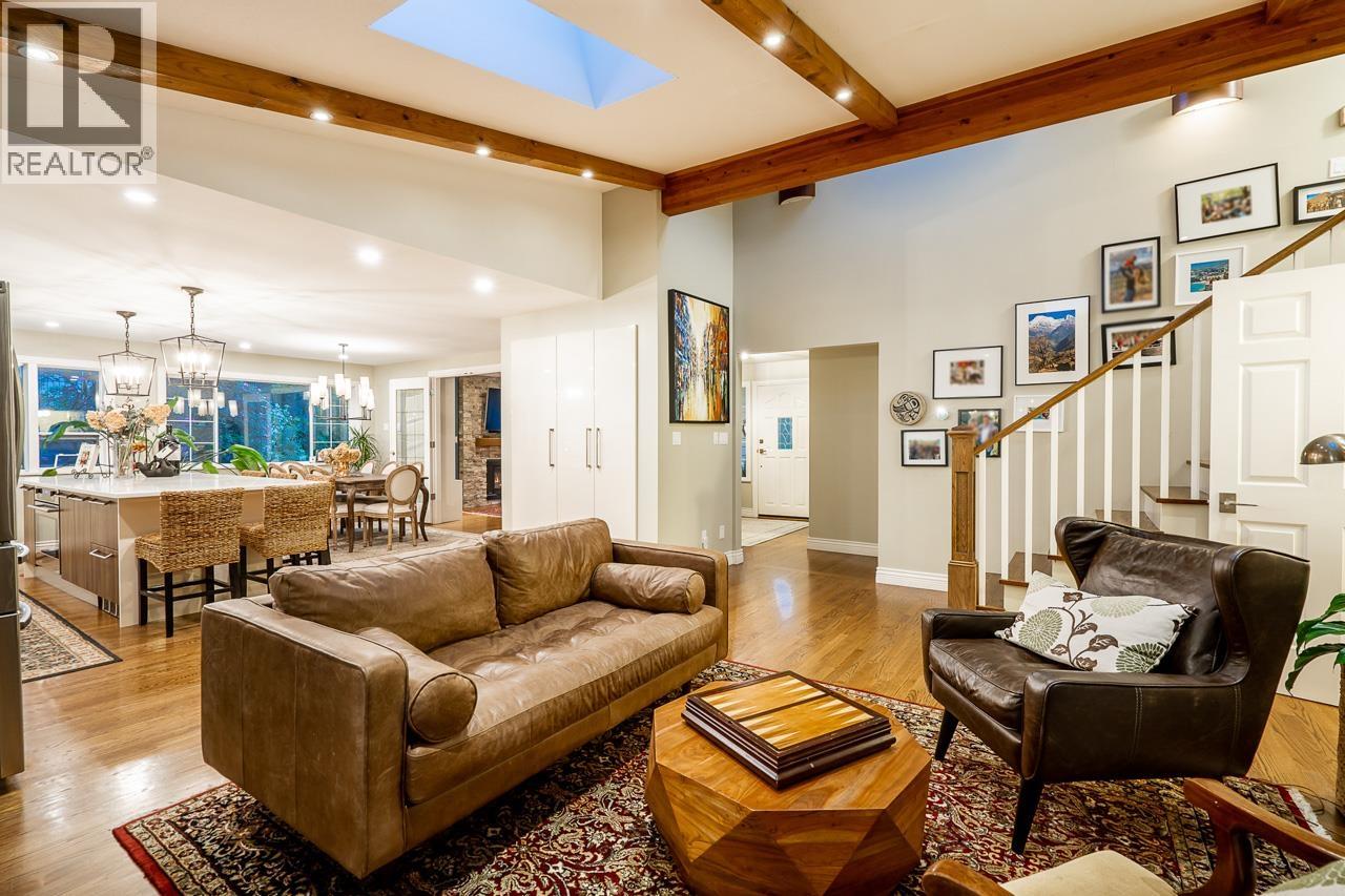 5685 WESTPORT ROAD, West Vancouver