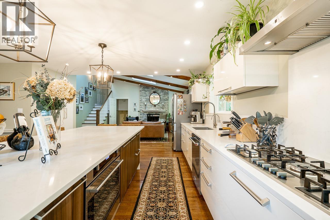 5685 WESTPORT ROAD, West Vancouver