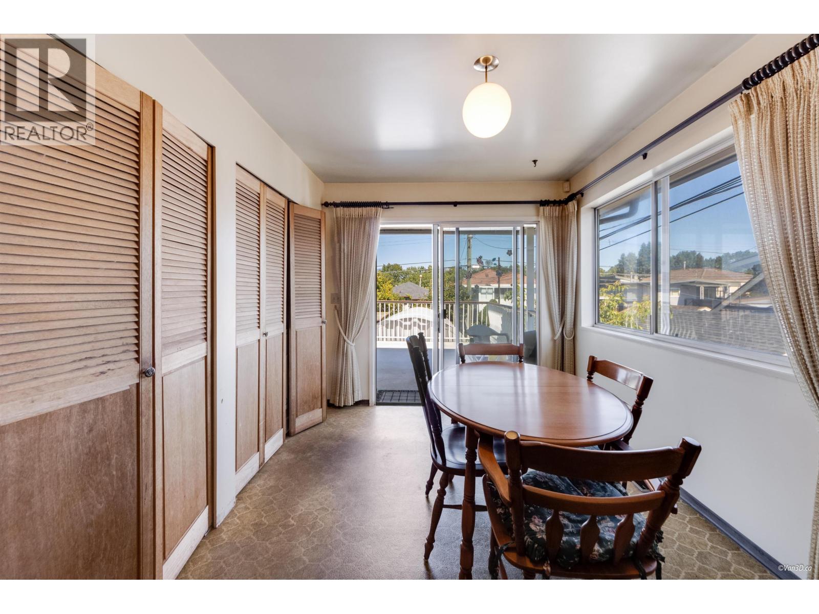 Photo 11 of 3445 E 24th Avenue, Vancouver BC