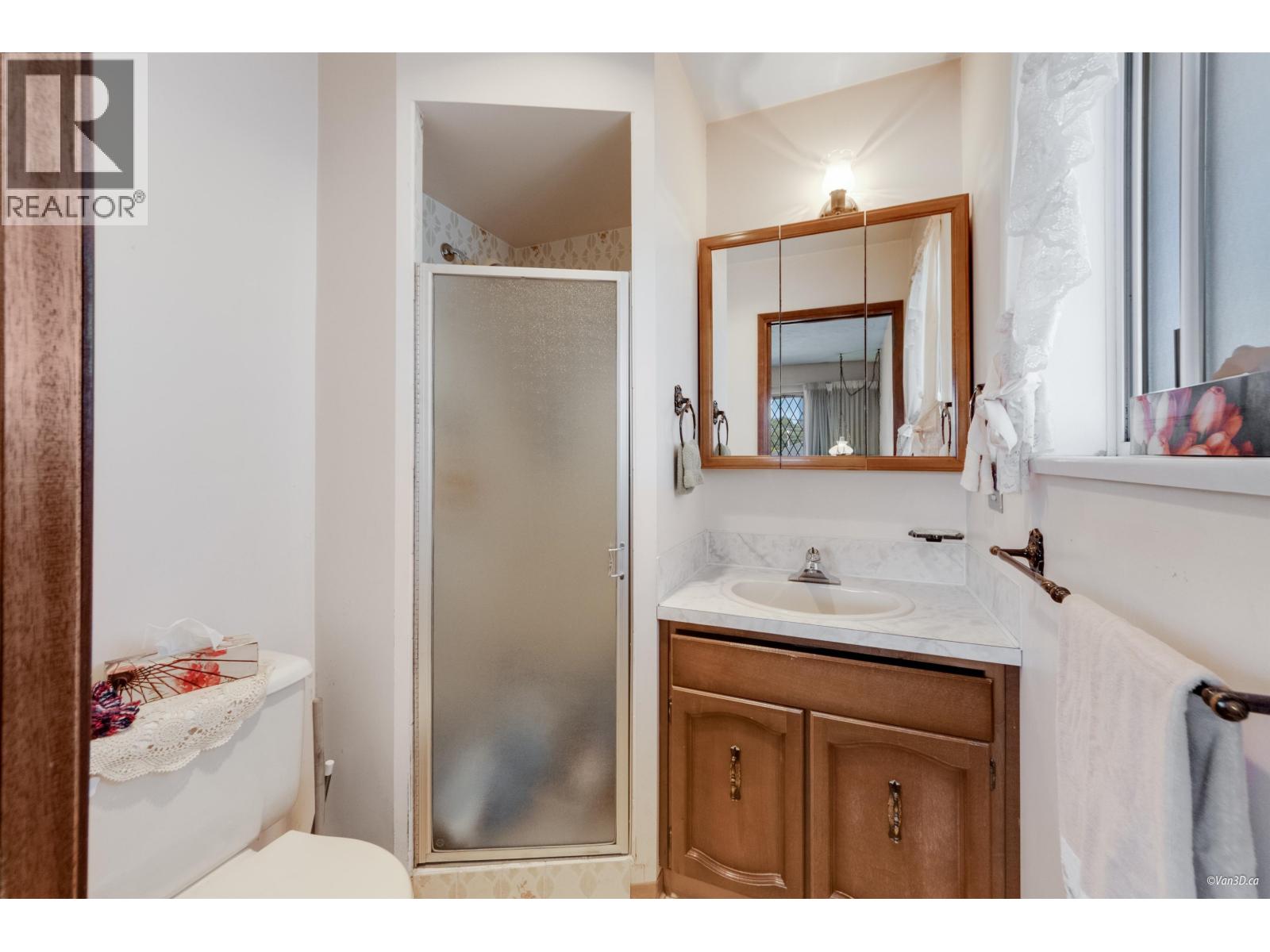 Photo 23 of 3445 E 24th Avenue, Vancouver BC