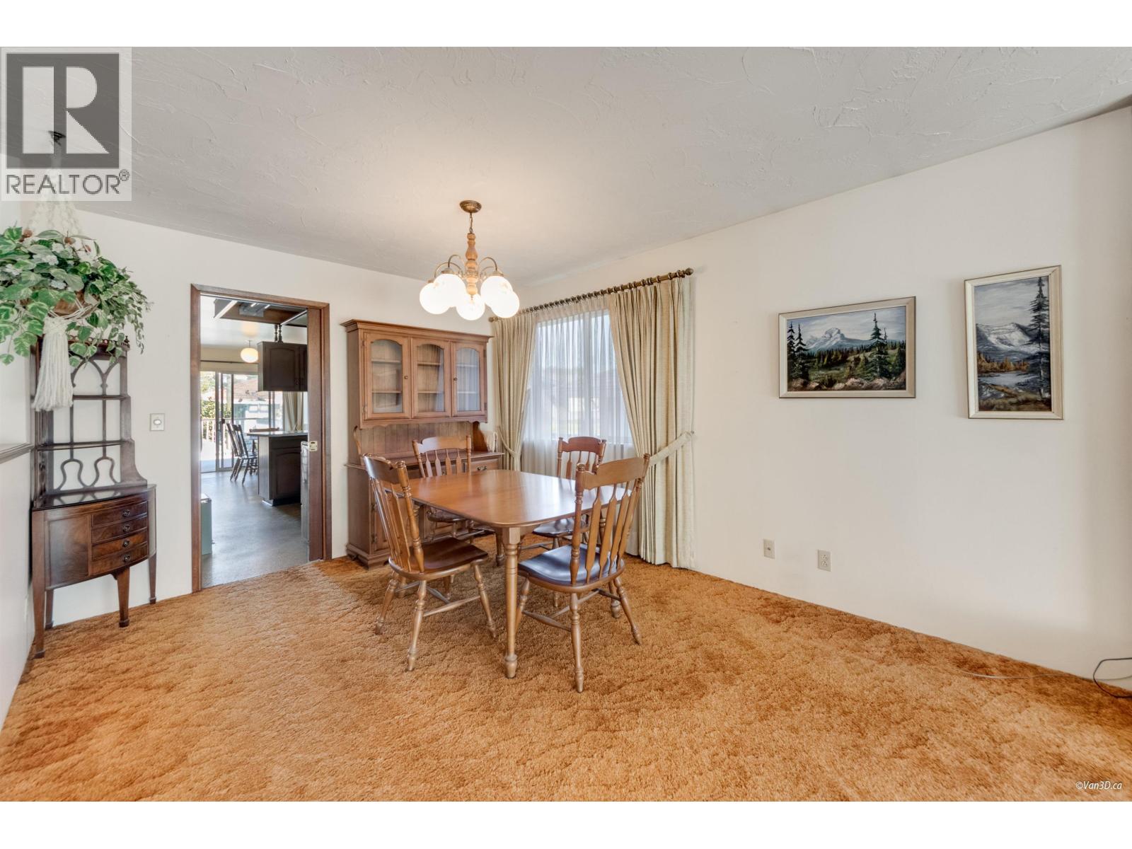 Photo 6 of 3445 E 24th Avenue, Vancouver BC