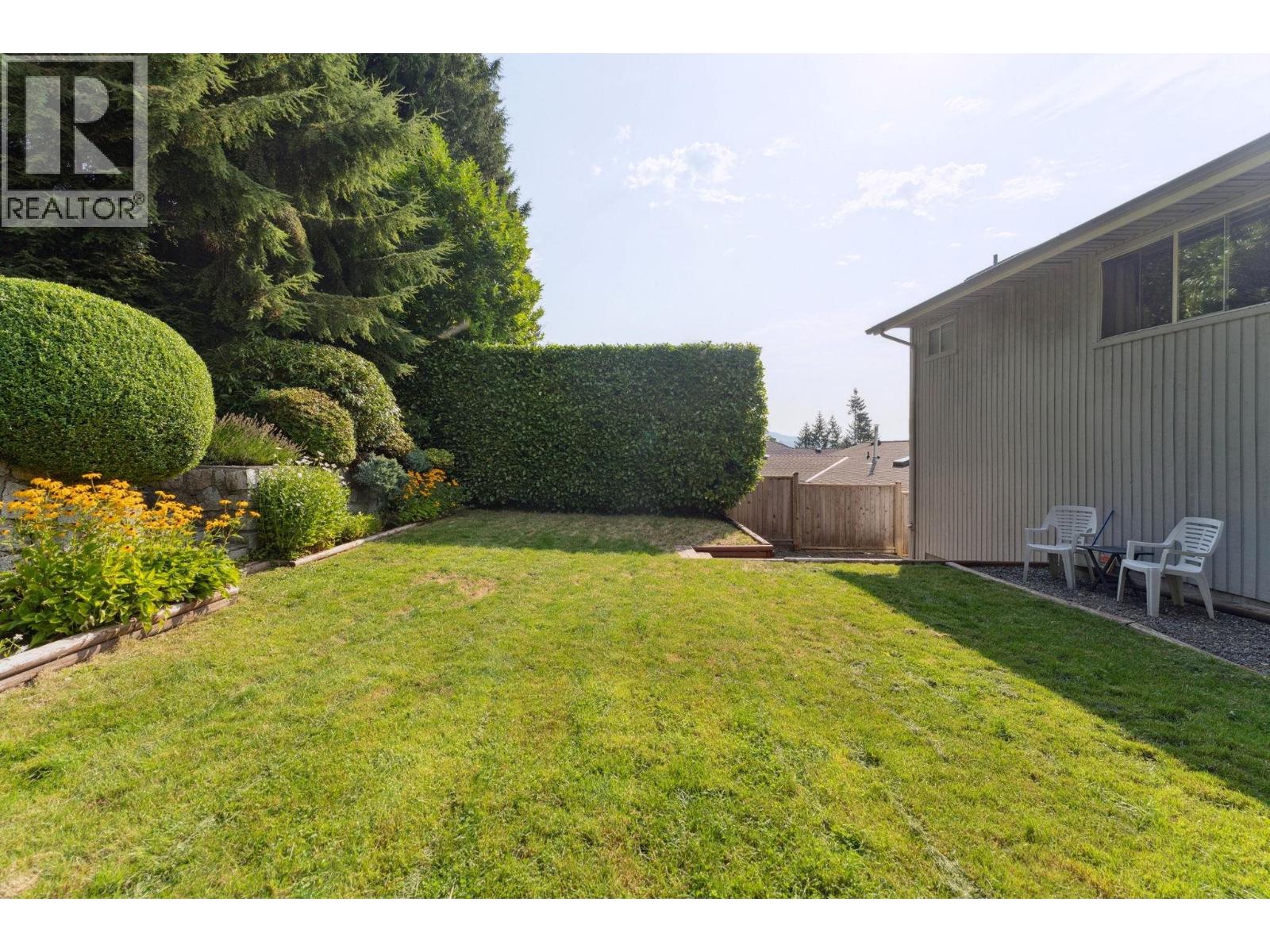 Photo 36 of 1084 Chamberlain Drive, North Vancouver BC